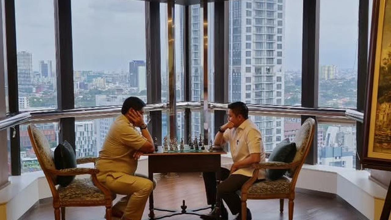 Momen Menteri Ara dan Mayor Teddy