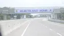 Suasana jalan tol Sragen-Ngawi di kilometer 538 jalan tol Solo-Ngawi, Jawa Tengah, Rabu (28/11). Setelah diresmikan, tol sepanjang 50,9 kilometer tersebut akan digratiskan selama seminggu. (Liputan6.com/Angga Yuniar)