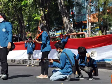 Aksi Arak-arakan Bendera Merah Putih