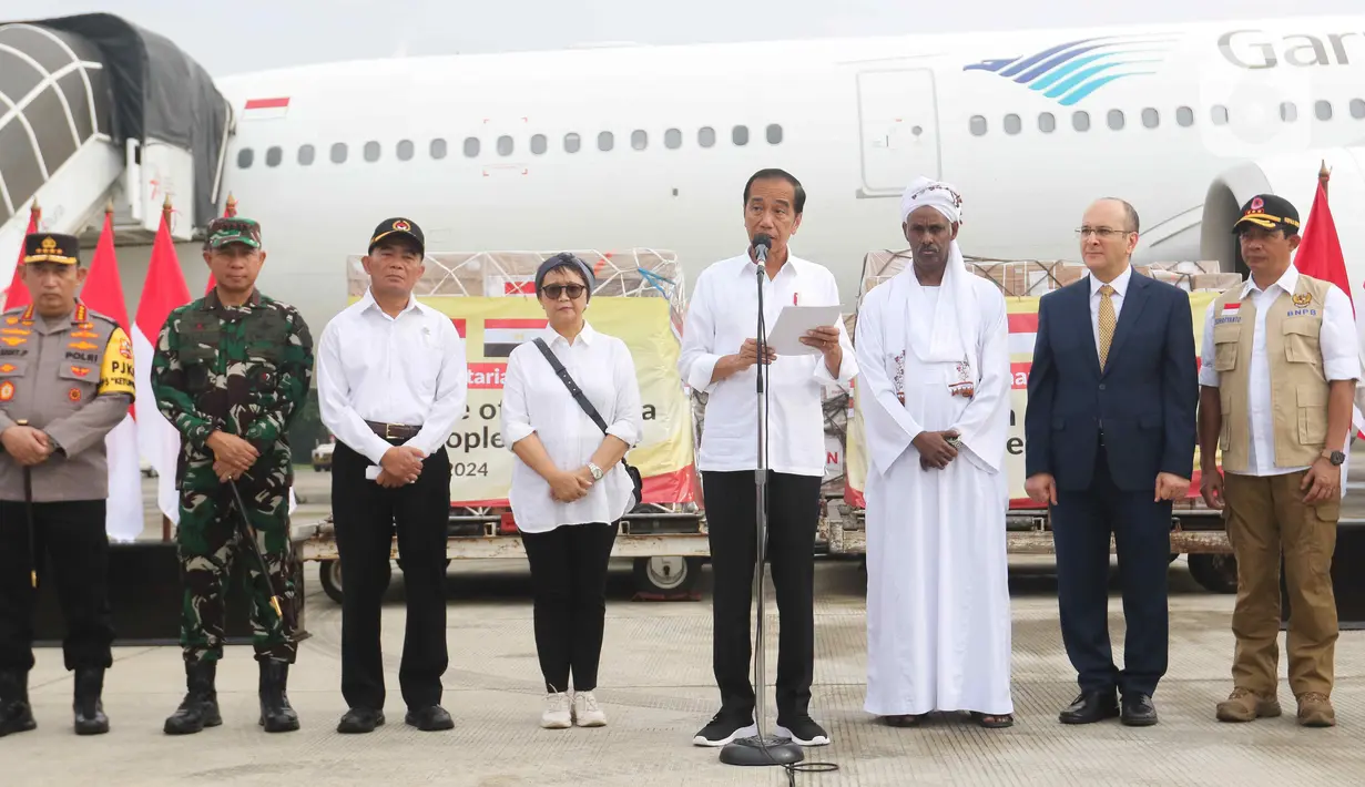 Presiden Joko Widodo menyampaikan bahwa bangsa Indonesia prihatin terhadap apa yang terjadi di Gaza, Palestina, dan konflik internal di Sudan. (Liputan6.com/Herman Zakharia)