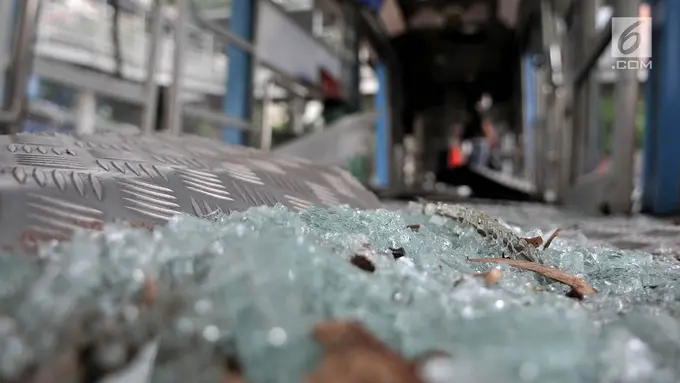 Halte Transjakarta Simprug