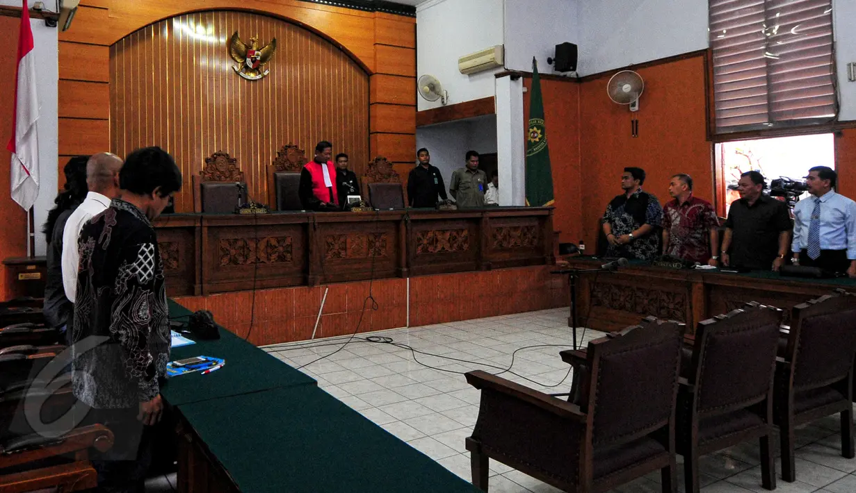 Suasana sidang praperadilan Novel Baswedan dengan agenda pembacaan keputusan hakim di Pengadilan Negeri Jakarta Selatan, Selasa (9/6/2015).  Hakim tunggal Zuhari menolak gugatan praperadilan yang diajukan Novel Baswedan (Liputan6.com/Yoppy Renato)