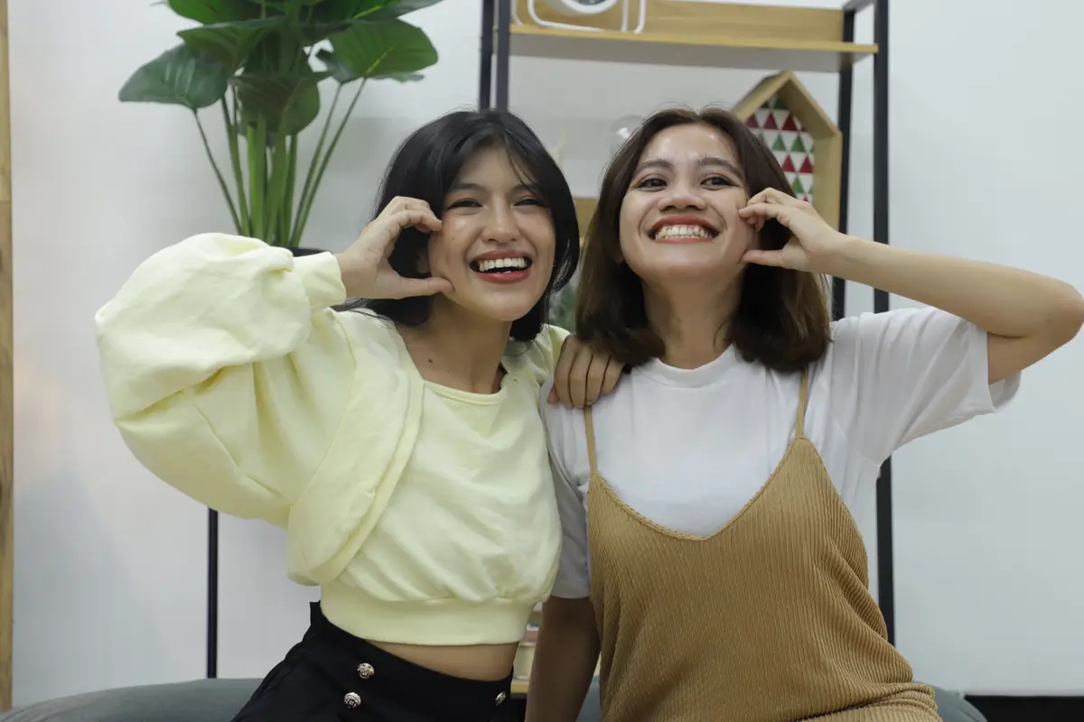 wanita september bahagia dewasa