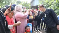Gubernur Jawa Tengah Ganjar Pranowo menggelar upacara peringatan Hari Pahlawan di Dukuh Weru Desa Temurejo, Blora. (Liputan6.com/ Ahmad Adirin)