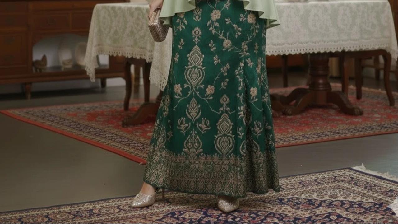Padu Padan yang Bisa Dicoba dengan Baju Kurung