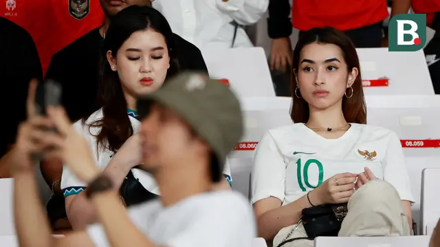 Foto: Parade Fans Cantik di Laga Timnas Indonesia Vs Brunei Darussalam, Termasuk Azizah Istri Arhan