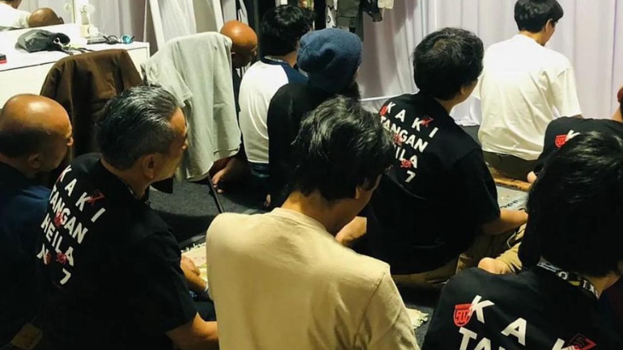 Momen Sakti Umroh Bareng Sheila On 7, Kembali Bersama di Madinah Setelah 18 Tahun
