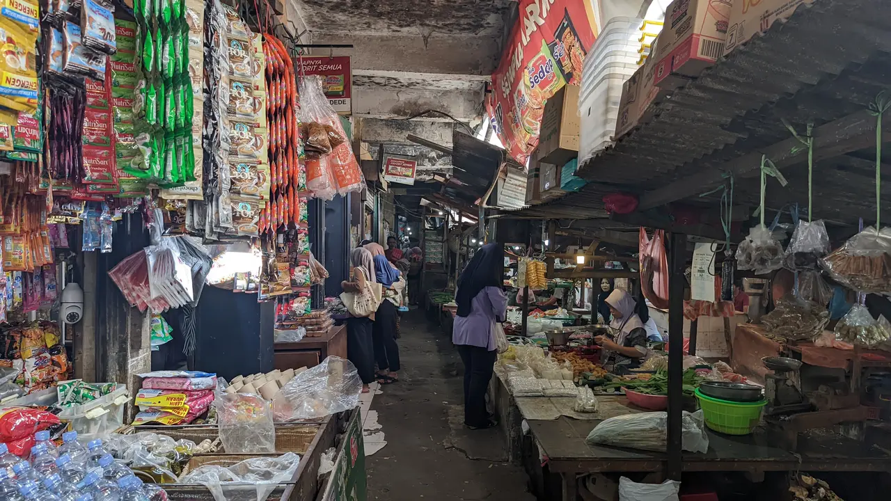 Suasana pasar jombang, Tangerang Selatan