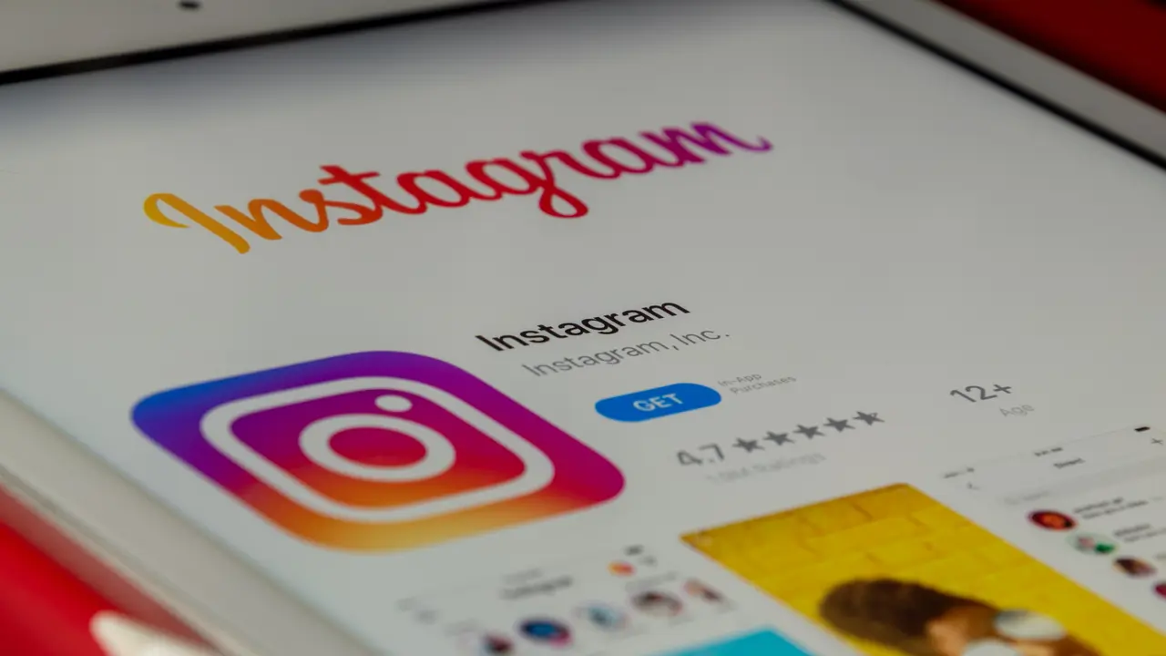 Ilustrasi Instagram, IG