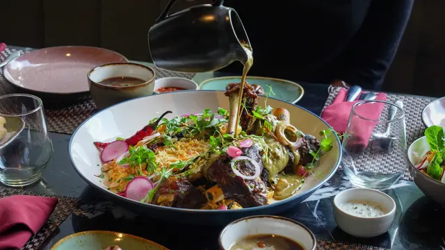 Bersiap Buka Puasa Ramadan 2024, Cut & Grill Sediakan Family Platter dengan Hidangan Bergaya Arabian