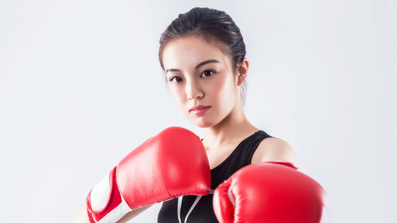 perempuan berkelahi