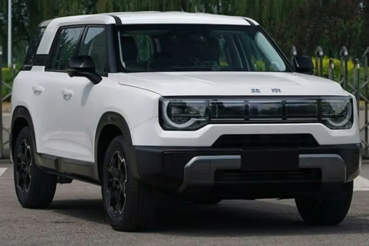 BAIC BJ30 (Oto.com)