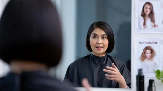 Model Rambut untuk Ibu-Ibu Berhijab Usia 50 Tahun