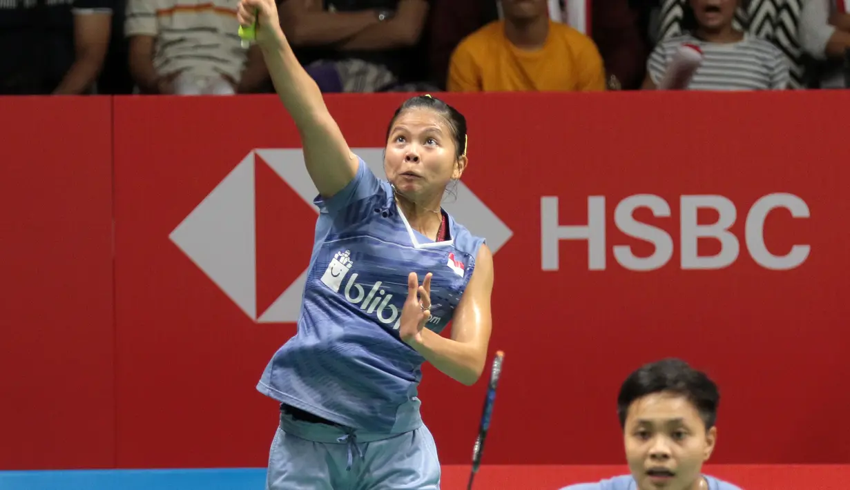 Greysia Polii/Apriyani Rahayu melaju ke semifanal usai kalahkan  Chae Yoo-jung/Hye Rin-kim pada ajang Daihatsu Indonesia Master 2018 Kamis (26/1/2018). Greysia/Apriyani menang 21-16,21-15 (Bola.com/Nick Hanoatubun)
