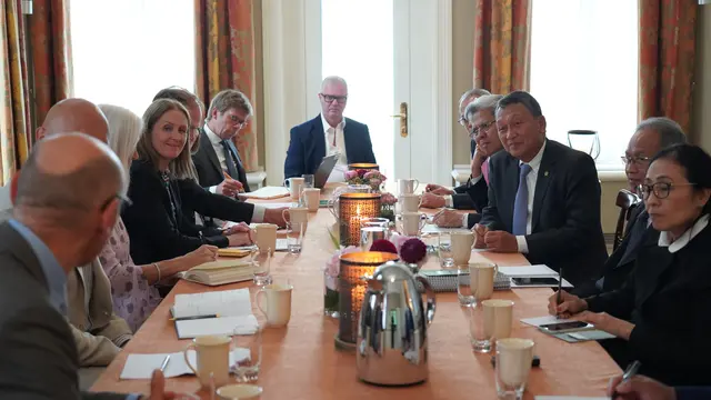 Menteri Energi dan Sumber Daya Mineral (ESDM) Arifin Tasrif telah melakukan kunjungan kerja ke Norwegia dan Islandia pada tanggal 13 – 16 Juni 2022 (KBRI Oslo)