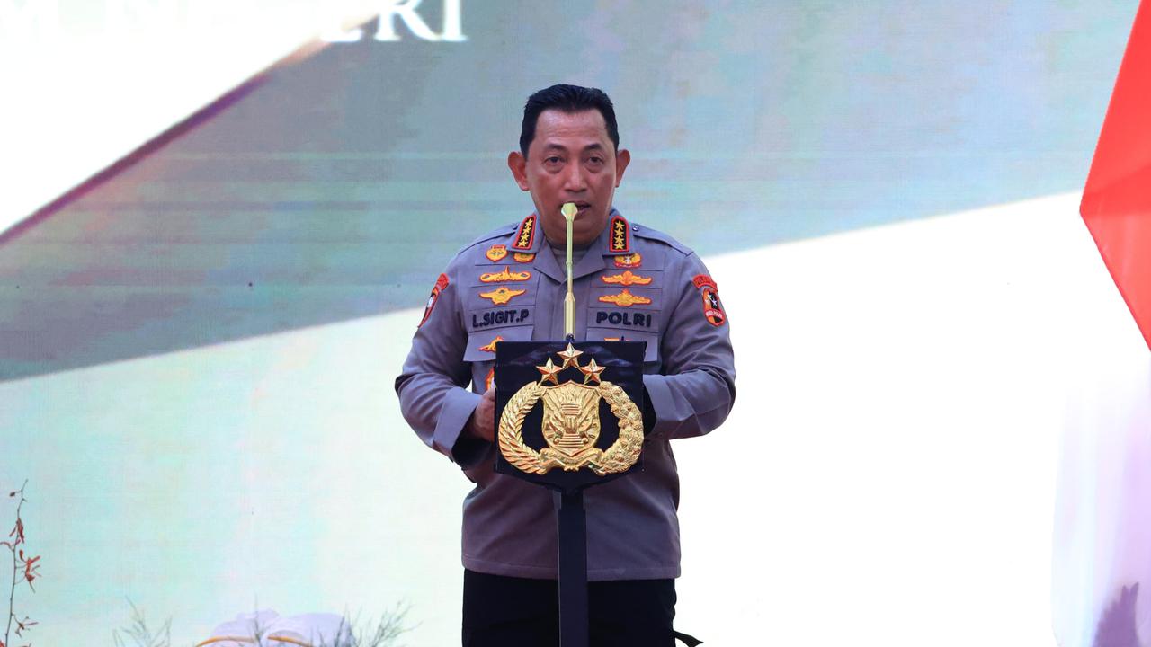 VIDEO: Momen Detik-Detik Kapolri Panik Sampai Lari-Lari Datangi Presiden Prabowo Beri Info di Akpol