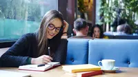 Pandai Merangkai Kata dan Tulisan, Ini Zodiak dengan Bakat Besar Dalam Menulis