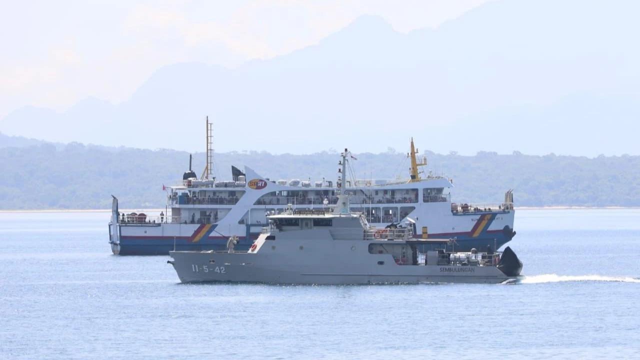 FOTO: Pengamanan Laut Diperketat Saat  Arus Mudik Lebaran di Selat Bali