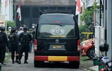 Densus 88 Amankan Orangtua Terduga Teroris di Batu saat Perjalanan ke Jakarta