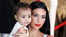 Keluarga Kardashian memang terkenal selalu menjadikan keluarga sebagai prioritas utama. (YouTube)