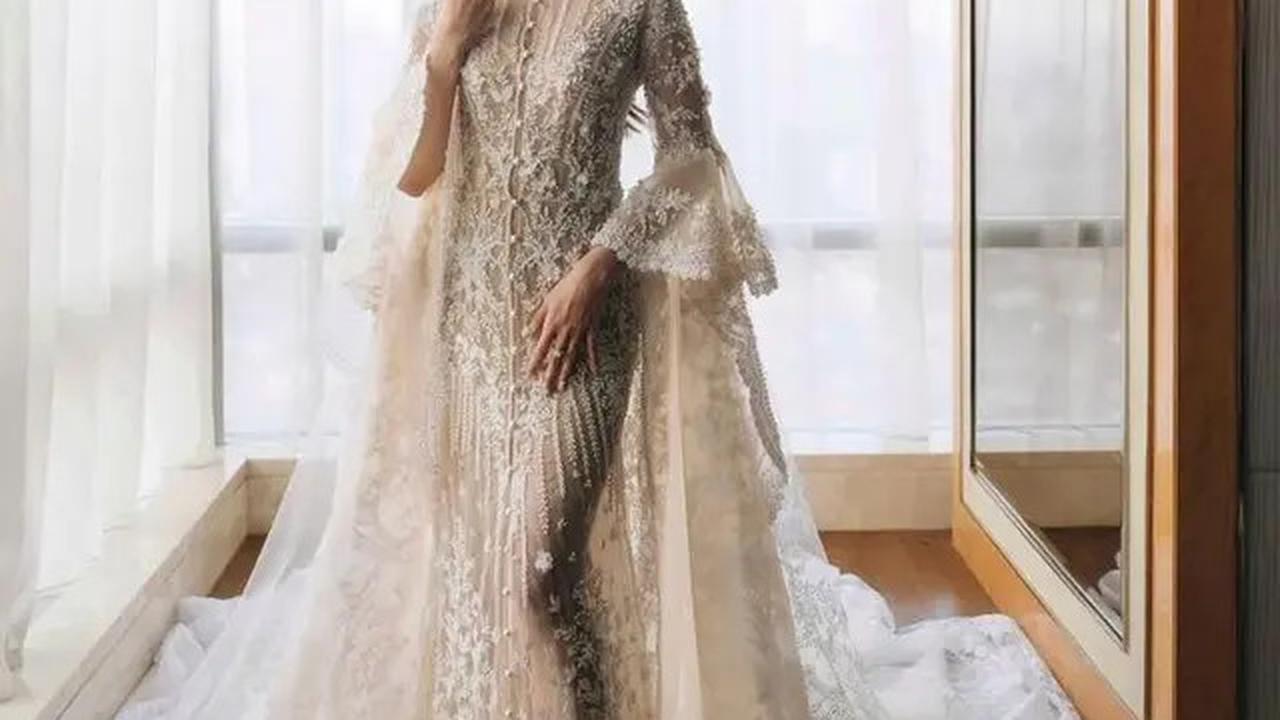 11 Model Bridal Robe Artis Indonesia, Mewah, Elegan, dan Sarat Makna