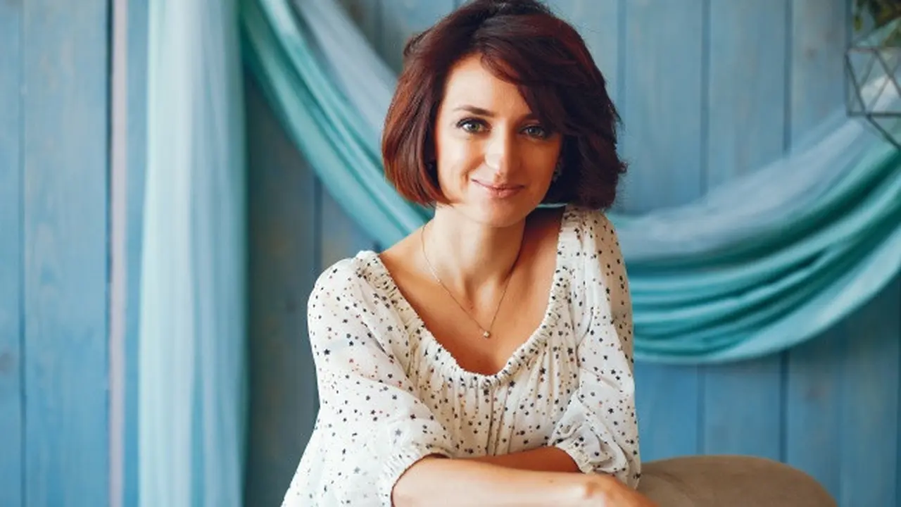 Ilustrasi Riviera Bob Hairstyle (Photo by prostooleh on Freepik)