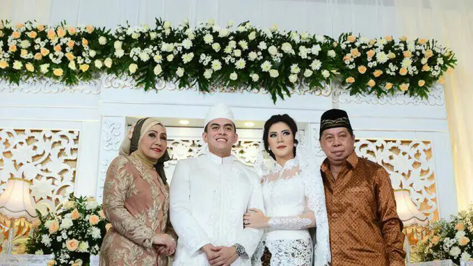 Cynthia Ramlan dan Elang Tjokro