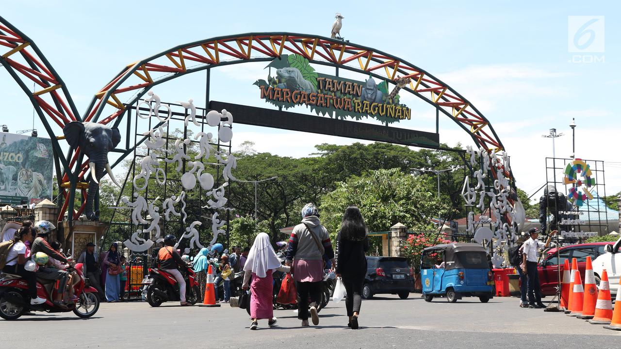 Libur Panjang, Warga Padati Kawasan Kebun Binatang Ragunan