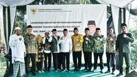 Utusan Khusus Presiden Republik Indonesia Bidang Kerja Sama Pengentasan Kemiskinan dan Ketahanan Pangan Muhamad Mardiono meresmikan kegiatan ketahanan pangan di Pondok Pesantren Tahfidz Quran Baitul Hayat, Kecamatan Mancak, Kabupaten Serang, Banten, Kamis (13/6/2024) (Istimewa)