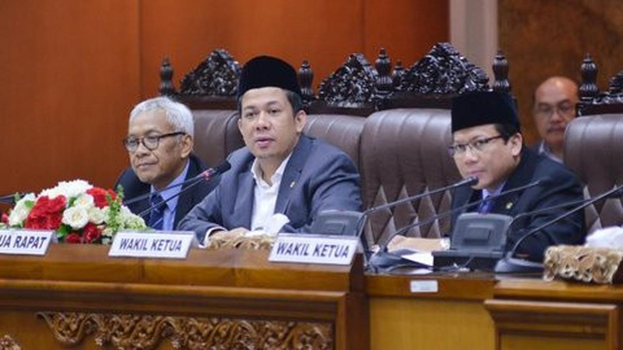 Bela Jokowi, Fahri Hamzah usulkan Undang-undang Lobi