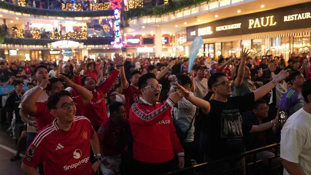 Nobar MU vs Man City Bersama by.U dan The United Wave Berlangsung Meriah