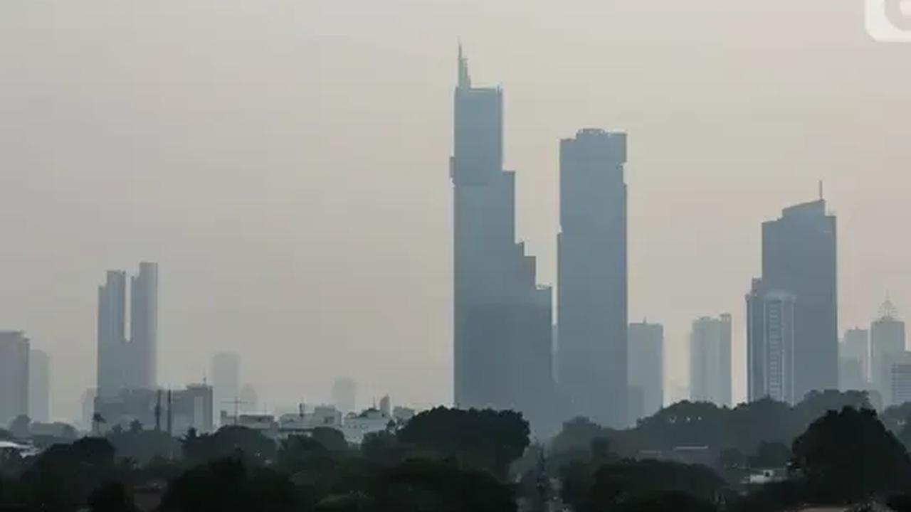 Memasuki September, konsentrasi rata-rata 24 jam PM2.5 telah mencapai 79.8 µg/m3 melewati Nilai Ambang Batas (NAB) yang ditetapkan yaitu 55 µg/m3 dalam 24 jam.<br>