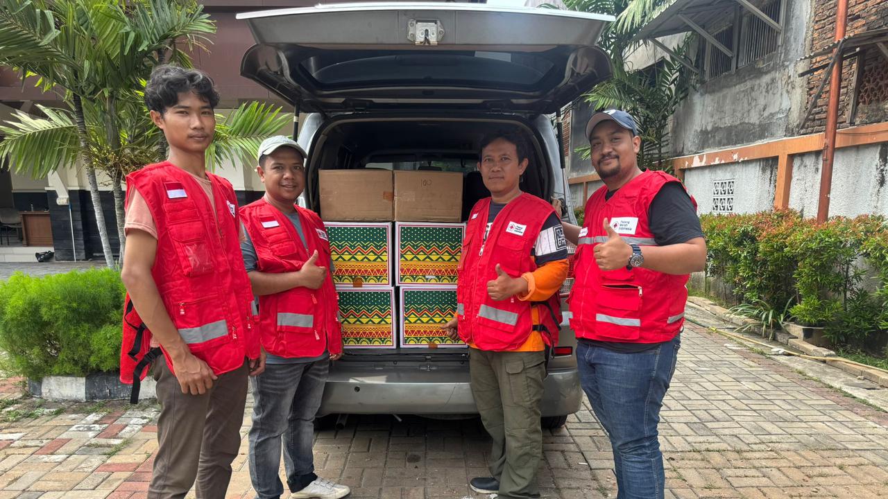 PMI Kirim 1 Ton Abon untuk Pengungsi Banjir di Aceh, Sumut dan Sumbar