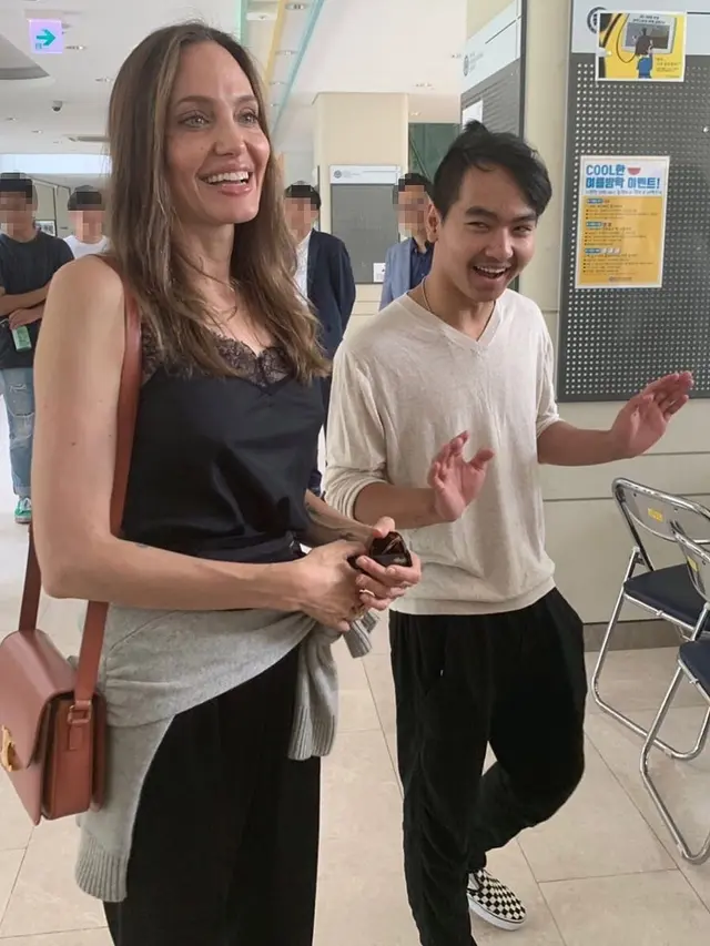 Gaya 6 Anak Angelina Jolie yang Beragam