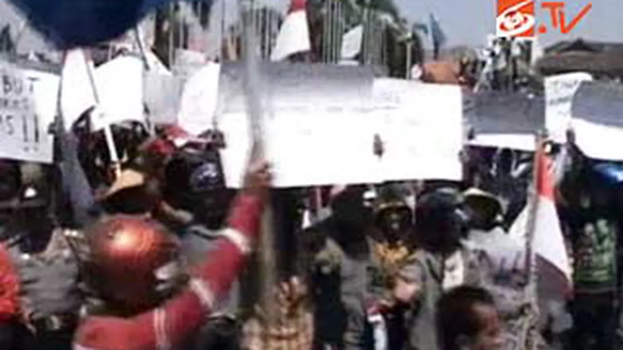 demo-pabrik120905c.jpg