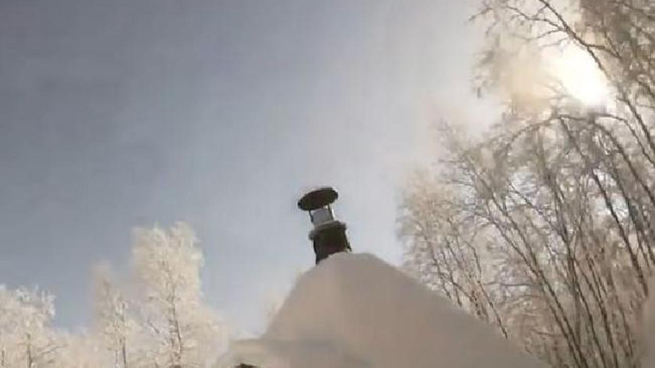 melihat fenomena ini, pakar di Finlandia tengah meneliti lintasan benda langit tersebut dan mencari tahu lokasi pendaratan meteor (Capture/Aurora Borealis)