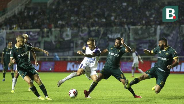 Persikabo vs Persita Tangerang