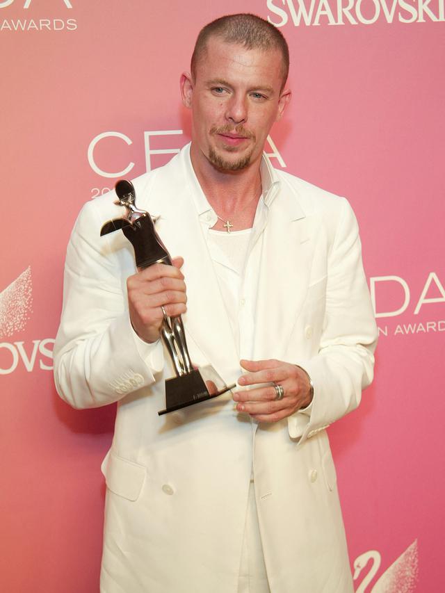 5 Desainer Fesyen Dunia yang Dinanti Film Biopiknya, dari Vivienne Westwood hingga Alexander McQueen