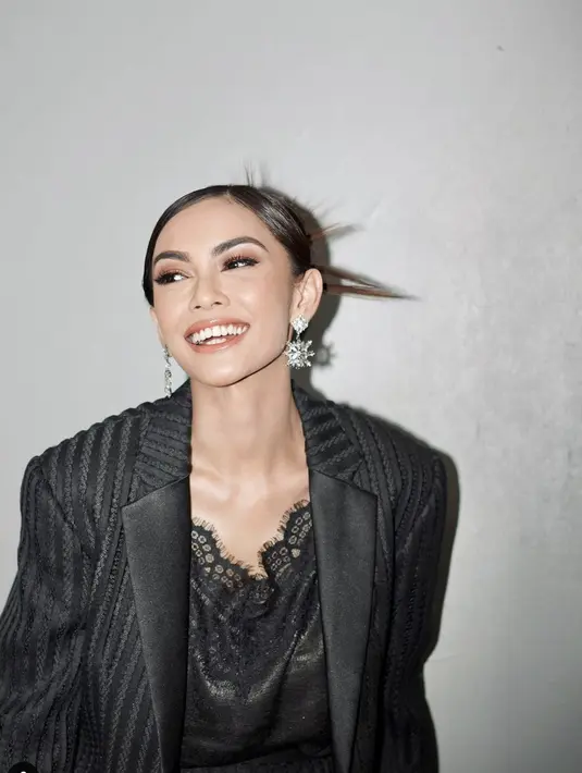 Masayu selalu hadirkan makeup yang begitu segar dan terlihat begitu fresh, hadirkan kesan awet muda yang tak terbantahkan. [Foto: Instagram/ Masayu Anastasia]