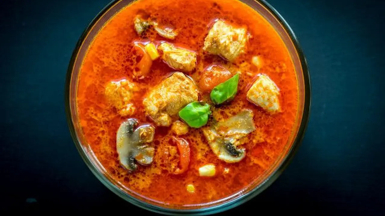 Opor Ayam Pedas