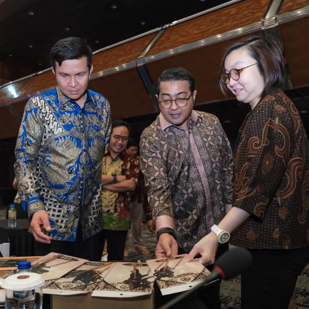 Menekraf Gandeng Garuda Indonesia
