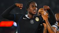 Chelsea secured a resounding 5-1 victory over West Ham United in the 2025/26 Premier League match, marking their first win of the season.