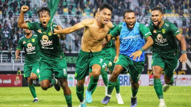 Foto: Kembalinya Trio PSIS ke Surabaya Diganjar Gol Marselino Ferdinan, Persebaya Raih Kemenangan Kedua di BRI Liga 1