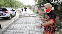 Gubernur Jateng Ganjar Pranowo saat mengecek perbaikan ruas Jalan Raya Kudus-Pati yang berada di Kecamatan Jekulo, Kabupaten Kudus. (Ist)