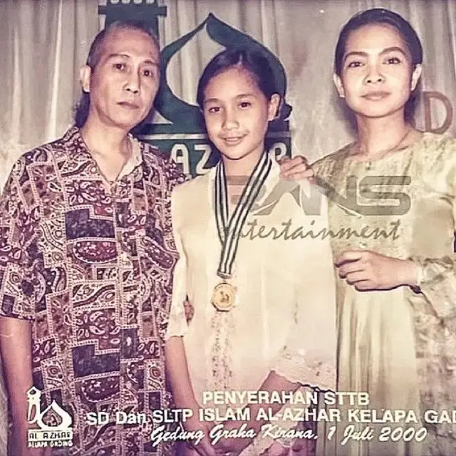 6 Potret Lawas Masa Sekolah Nagita Slavina,