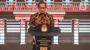 Menteri Dalam Negeri Tito Karnavian memberikan sambutan saat peluncuran tahapan Pemilu 2024 di Gedung KPU, Jakarta, Selasa (14/6/2022) malam. Usai tahapan awal Pemilu 2024 resmi dibuka, KPU akan langsung merancang perencanaan program dan Anggaran serta Penyusunan Peraturan Pelaksanaan Penyelenggaraan Pemilu. (merdeka.com/Iqbal S Nugroho)