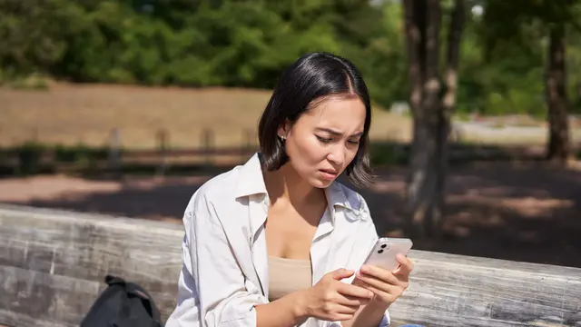 Melihat pasangan aktif di sosial media