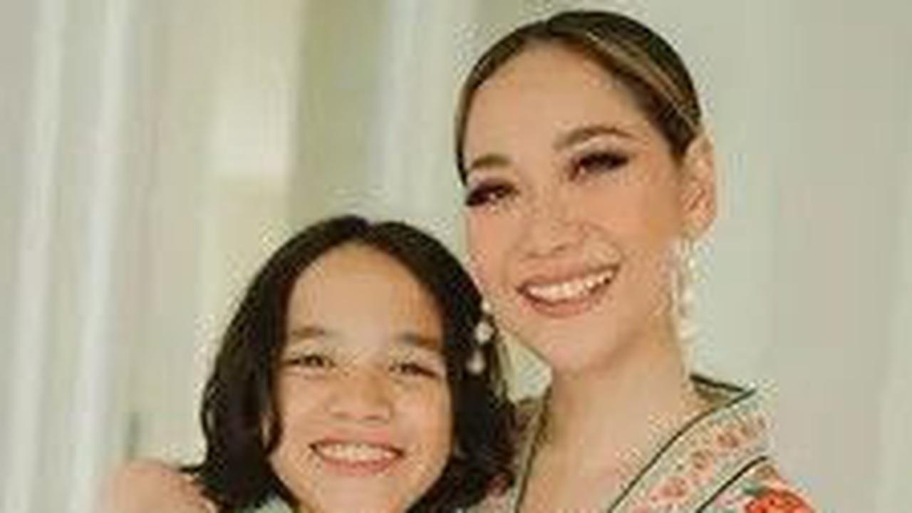 Potret Kedekatan Noah Sinclair, Putra BCL dengan Tiko Aryawardhana