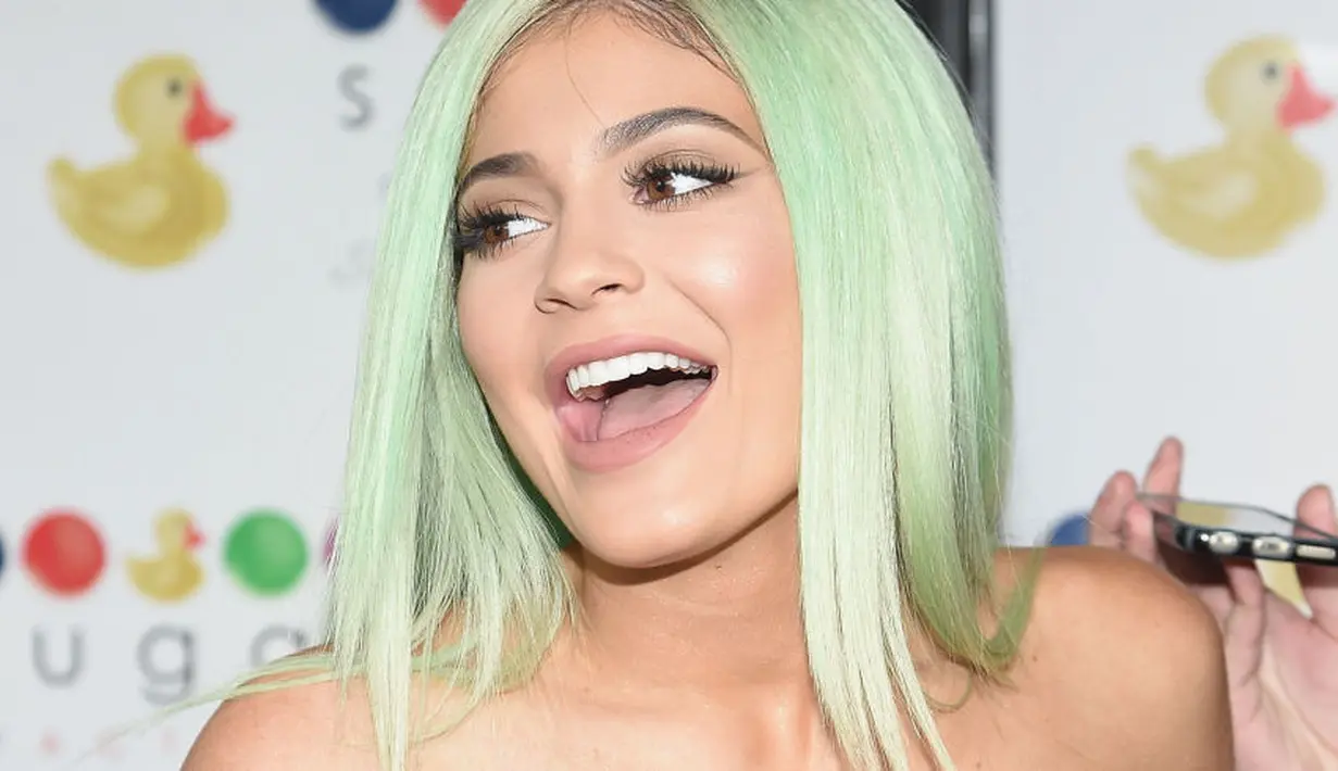 Disebutkan Kylie Jenner sendiri tak pernah sebahagia ini seumur hidupnya. (Pairade)