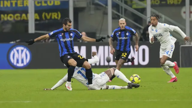 Foto: Tampil dengan 10 Pemain, Inter Milan Dipermalukan Empoli di Liga Italia
